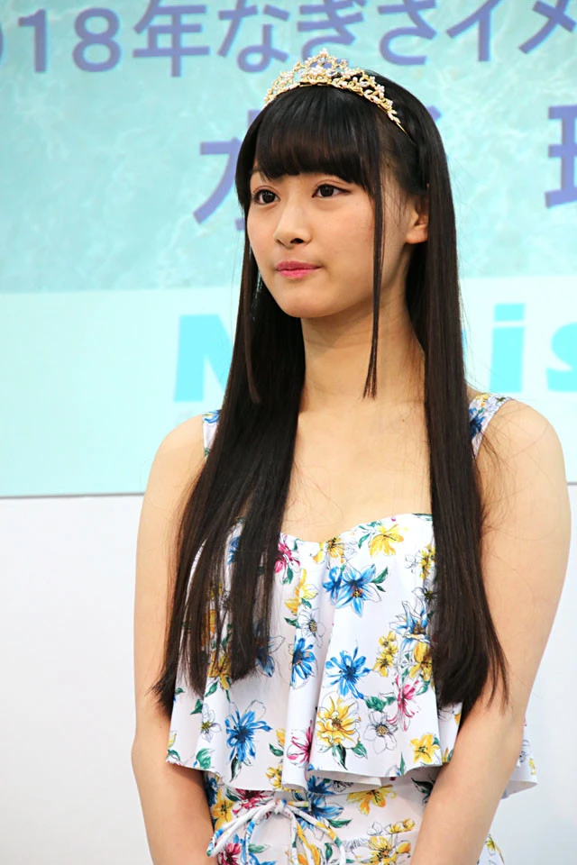 なぎさイメージガールに就任した南。チャームポイントは黒髪ロングヘアー