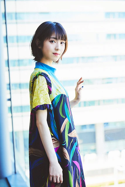 『映画　賭ケグルイ』で主演を務める最注目女優・浜辺美波の意外な一面「子供時代はガキ大将でした！」