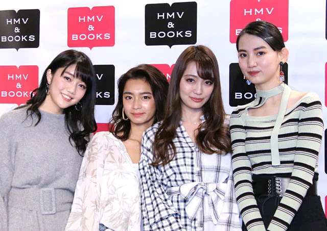 左から松川菜々花、遠山茜子、みうらうみ、黒木麗奈