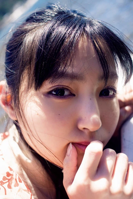 １４５ｃｍのミニマム美少女、郡司芹香が週プレに早くも２度目の登場！「背の高いモデルさんに肩に肘を置かれると『あぁ、私小さいな』って（笑）」