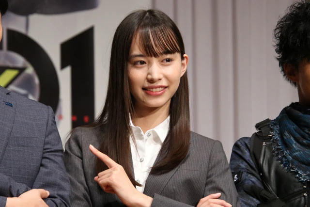 仮面ライダーバルキリーとなる刃唯阿役の井桁弘恵