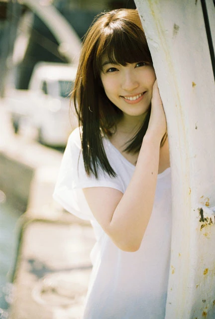 日比美思が"上京前の地方娘"を演じて甘酸っぱい水着姿を披露！「いつかは悪女役も挑戦してみたいです（笑）」