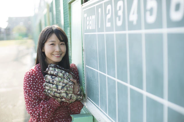 『ユンケル』のCMで、イチローに「ナイスボール!」と言われたキレキレフォームのOLが、この小玉百夏さん