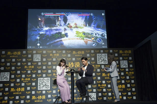 開発総括プロデューサーのジョ・ヨンミン氏とゲームで対戦