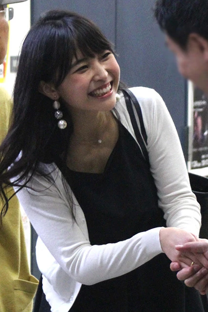 １９９７年４月１３日生まれ、新潟県出身。慶應義塾大学経済学部卒業後、２０２０年にフジテレビに入社。学生時代からタレントとして活動。現在の主な担当番組は『もしもツアーズ』など