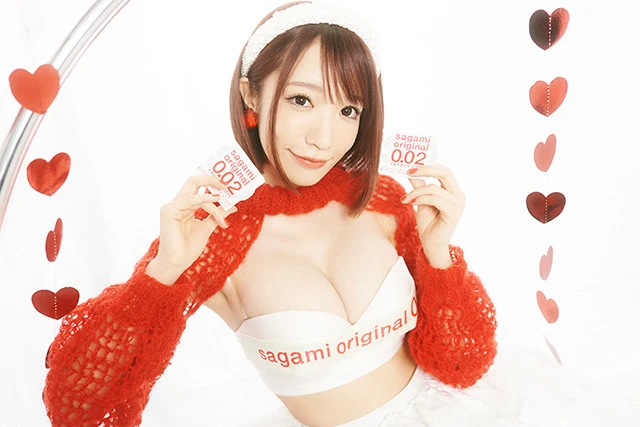『サガミオリジナル002(ゼロゼロツー)』の12代目宣伝大使に清水あいりが就任! 彼女をゲットする秘訣を『関西弁あいうえお』でアドバイス?