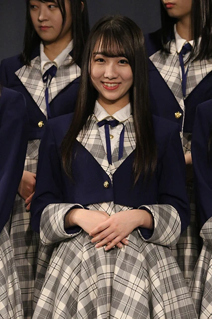 内海里音　こうやって『僕の太陽』公演を２期研究生でやらせていただけるのはすごくうれしかったです。私も歌とダンスが苦手なんですけど、「僕の太陽公演」ということで、ゲネプロでも一番輝いていたかなと思ったので、本番ではもっと輝けるように頑張ります。