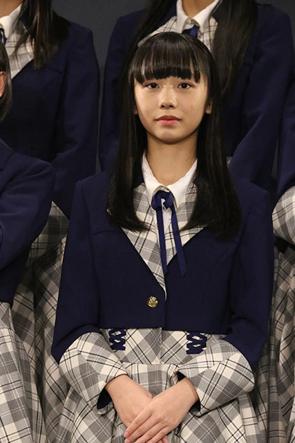 立仙百佳　舞台の上に立つと緊張しちゃって、ゲネプロで少し間違えちゃったりしたんですけど、とにかく楽しんで踊ることができたのでよかったなと思っています。そしてＳＴＵ４８に入れた実感が持てて、感謝をすごいしています。本番でもとにかく楽しんで笑顔で頑張りたいと思っています。