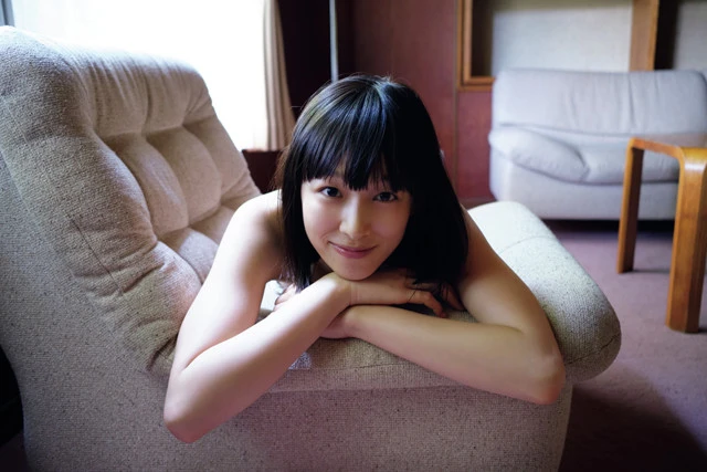 オーディションを続々突破中の期待の新人・坂田莉咲が初グラビア！「キスすらしたことないような純情な女のコを演じてみたい」