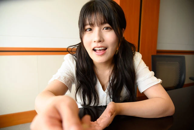 ちとせよしのの中の"おじさん目線"が満載のＶＲ動画「セクシーな一面を見せたらキャッとなってくれる彼氏がいいな」