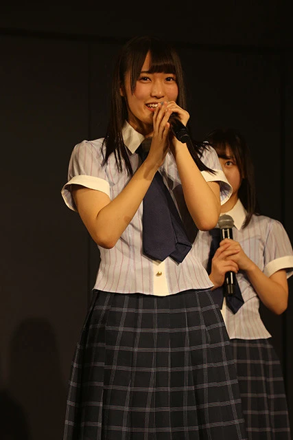 田中美帆　ゲネプロに出る前にマイクを持つ手がずっと震えていたんですけど、たくさんの人の前で踊ることができたので、本番では緊張しないでパフォーマンスを見せられるようにしたいと思います。