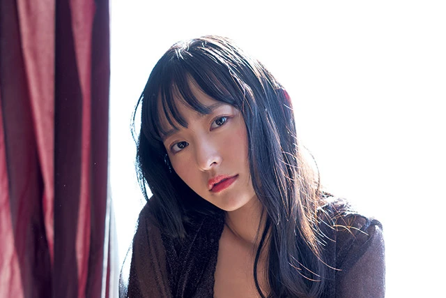 グラビアオーディションで圧倒的な強さを誇る無敵のグラドル・高崎かなみ「表紙撮影ってことを内緒にされていたので、知らないうちに夢が叶っていました(笑)」