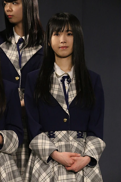 鈴木彩夏　私は２期生のなかで一番緊張しいなので、心臓が飛び出そうなぐらい緊張したんですけど、本番では今よりもっといいものを見せられように頑張りたいと思います。