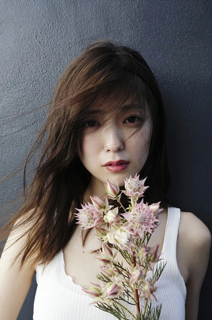 ［週プレｎｅｔ　ＥＸＴＲＡ］工藤美桜『ＰＩＮＫ＆ＧＡＰ』より