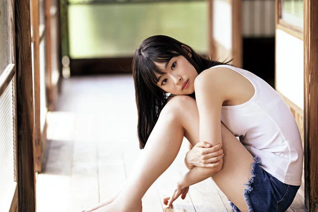 クールに見えて実は変わり者な"大河"女優・井本彩花「ブラックコーヒーで大人の階段上りました」