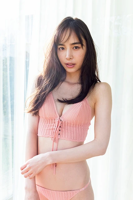 【デジタル限定】井桁弘恵写真集「未来はちょっと、なつかしい。」より