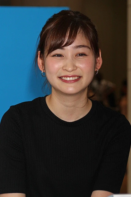 写真は日本テレビ・岩田絵里奈アナ。１９９５年８月３０日生まれ、神奈川県出身。慶應義塾大学文学部卒業後、２０１８年に日本テレビに入社。学生時代からタレント活動をしていた