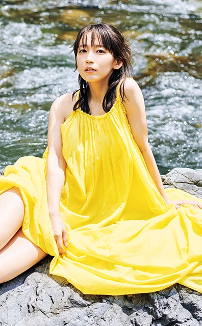 吉岡里帆がアーティスト・清川あさみとセカンド写真集でタッグを組んだ! 「(撮影中は)今までの思い出がふわっと出てくるような瞬間があって、楽しかったですね」(吉岡)