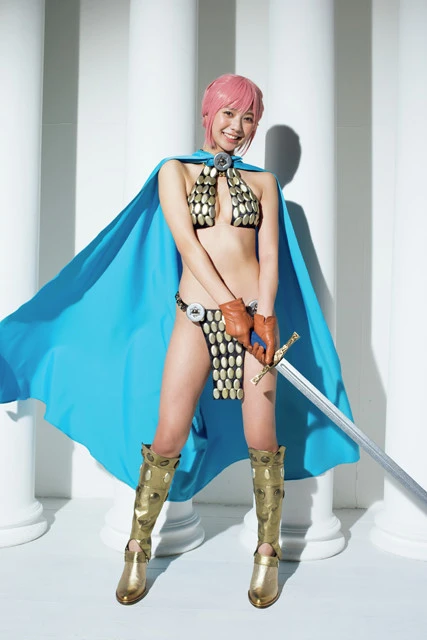 『仮面ライダーセイバー』ヒロイン・川津明日香がコスプレ初体験「ビビとレベッカにちゃんとなれたのか、不安しかありません(笑)」