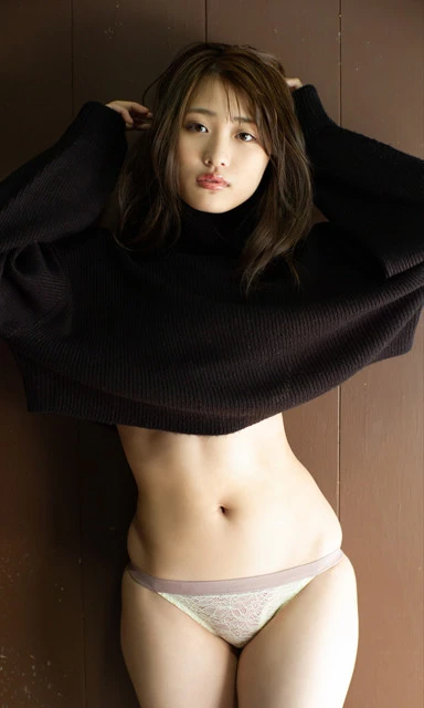 【デジタル限定】石田桃香写真集『赤いペディキュアの秘密』　（Ｃ）中村 昇／集英社