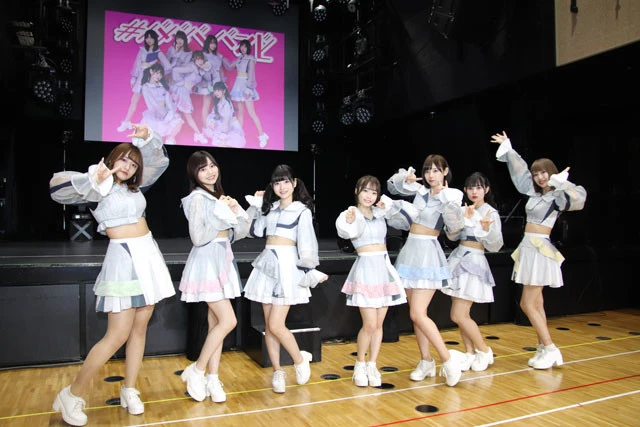 (左から)池田メルダ、宇咲、小鳥遊るい、岸みゆ、水湊みお、近藤沙瑛子、吉沢朱音