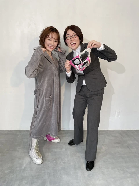 お笑いコンビ「ネバーギブアップ」でもあるHARUKAZEと相方のおおのまりあ