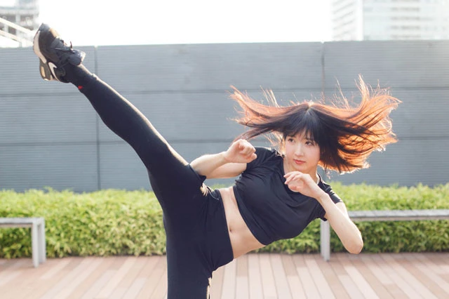 【週プレ　プラス！】武術合計１７段のグラドル、イ・リン「男のコへの仕返しに、ズボン降ろしてたのが楽しかったです」【偏愛ガールズクエスト】