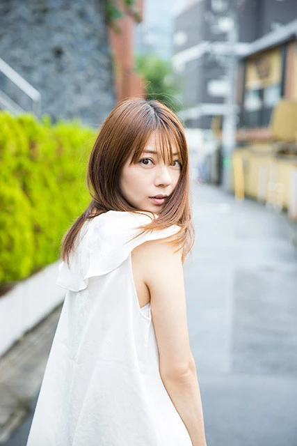 仮面ライダーヒロイン名鑑・第一回・芳賀優里亜(仮面ライダー555)「私がバイクに乗るシーンがあったんですけど『乗れて当然だよね』みたく進行するんです」