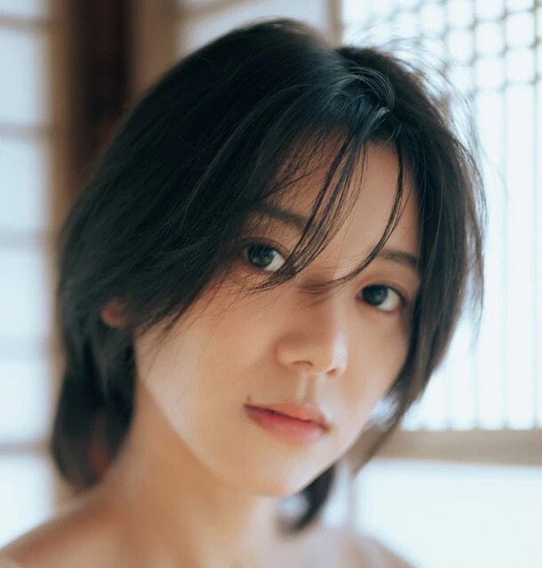 音楽番組での黒マスク姿のパフォーマンスが話題の大西桃香「ほかのメンバーと違って私は何もない。普通の人なんです」