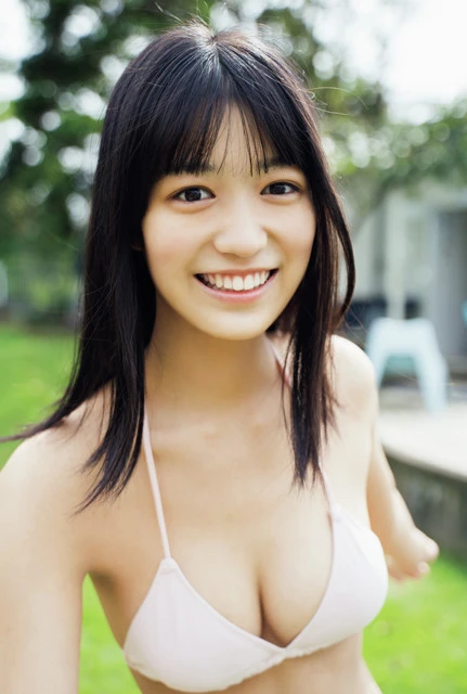 今最もフレッシュで笑顔が似合う現役女子高生・赤間四季「『ラブライブ！』のライブ映像を見ながら、ひとりであおったりしてます（笑）」