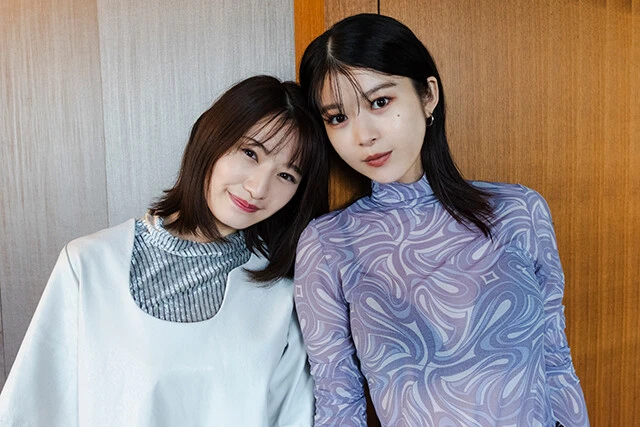 中田花奈さん(左)と馬場ふみかさん(右)