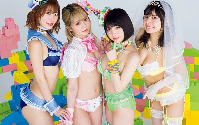 週プレ17号の表紙&巻頭グラビアを飾る4人。左から空野青空、小鳩りあ、根本凪、鹿目凛