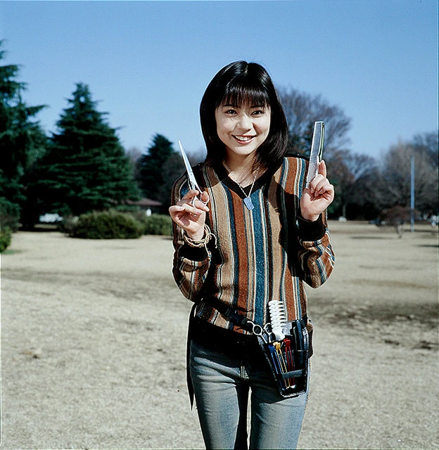 芳賀優里亜さんが演じた園田真理（©石森プロ・東映）