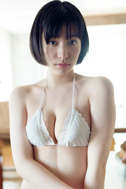 歌って踊れる女優・東出 薫が初めてアレを見せた！「正直、水着以上に恥ずかしかったです」