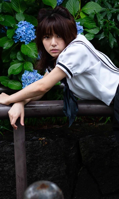 デジタル写真集『つばさキャット/白編』(撮影/栗山秀作)より