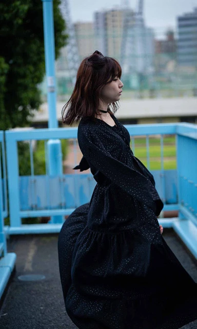 デジタル写真集『つばさキャット/黒編』(撮影/栗山秀作)より