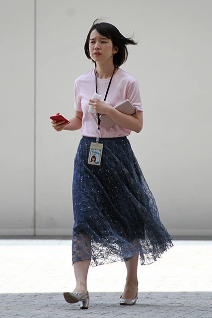 今度は無修正フォトブックを発売！　テレビ朝日・弘中綾香アナがフリーにならない理由