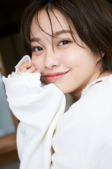 新田あゆなデジタル写真集『ミラクルガール~日本一かわいい女子高生~』より (撮影/takeo Dec.)