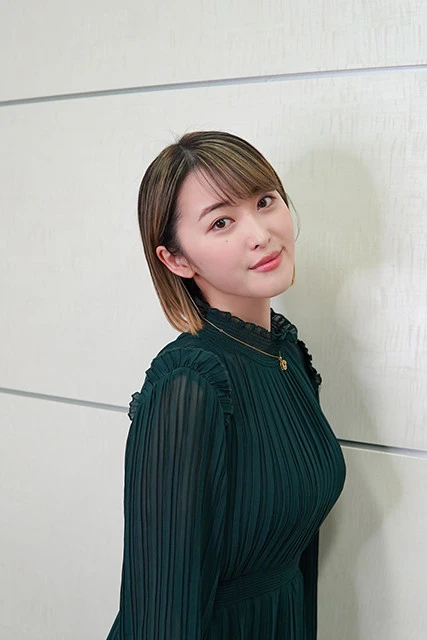 女優としての再スタートを切った忍野さらが、最新デジタル写真集を語る「一時期、もう芸能活動を全部やめようと思いました」