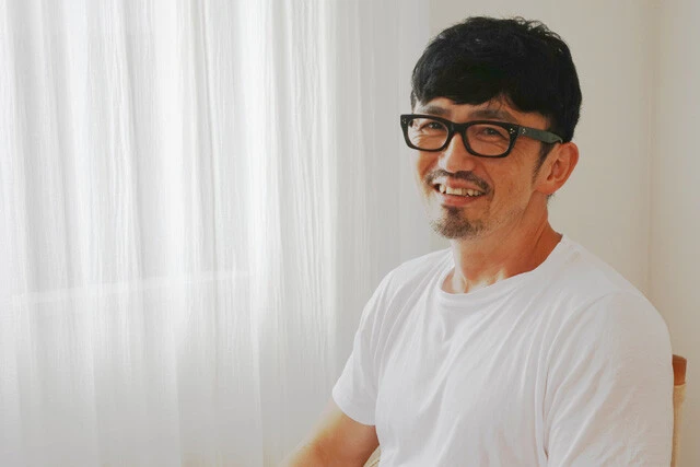 『グラビアの読みかた-WPBカメラマンインタビューズー』佐藤裕之 編「脱サラしてカメラマンの道へ」