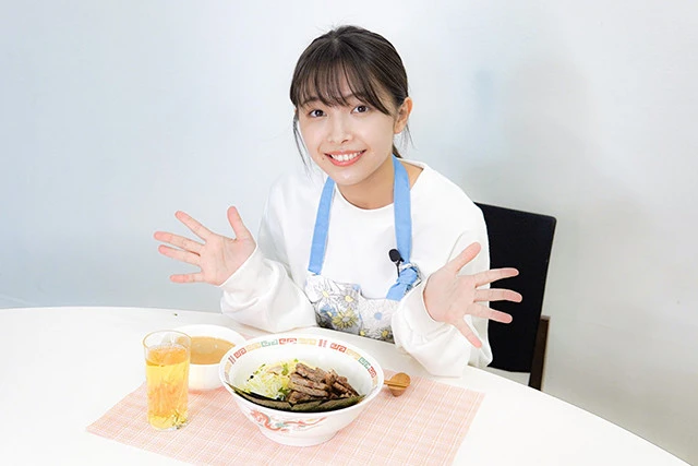 リアルラーメン女子・寺本莉緒がバカレシピに挑戦!「私にとってのラーメンは、普通の人のお米と同じ」