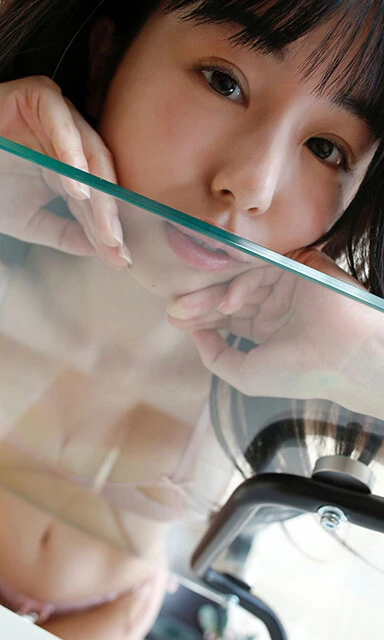 くりえみ『ネコ目線』(撮影/小塚毅之)より