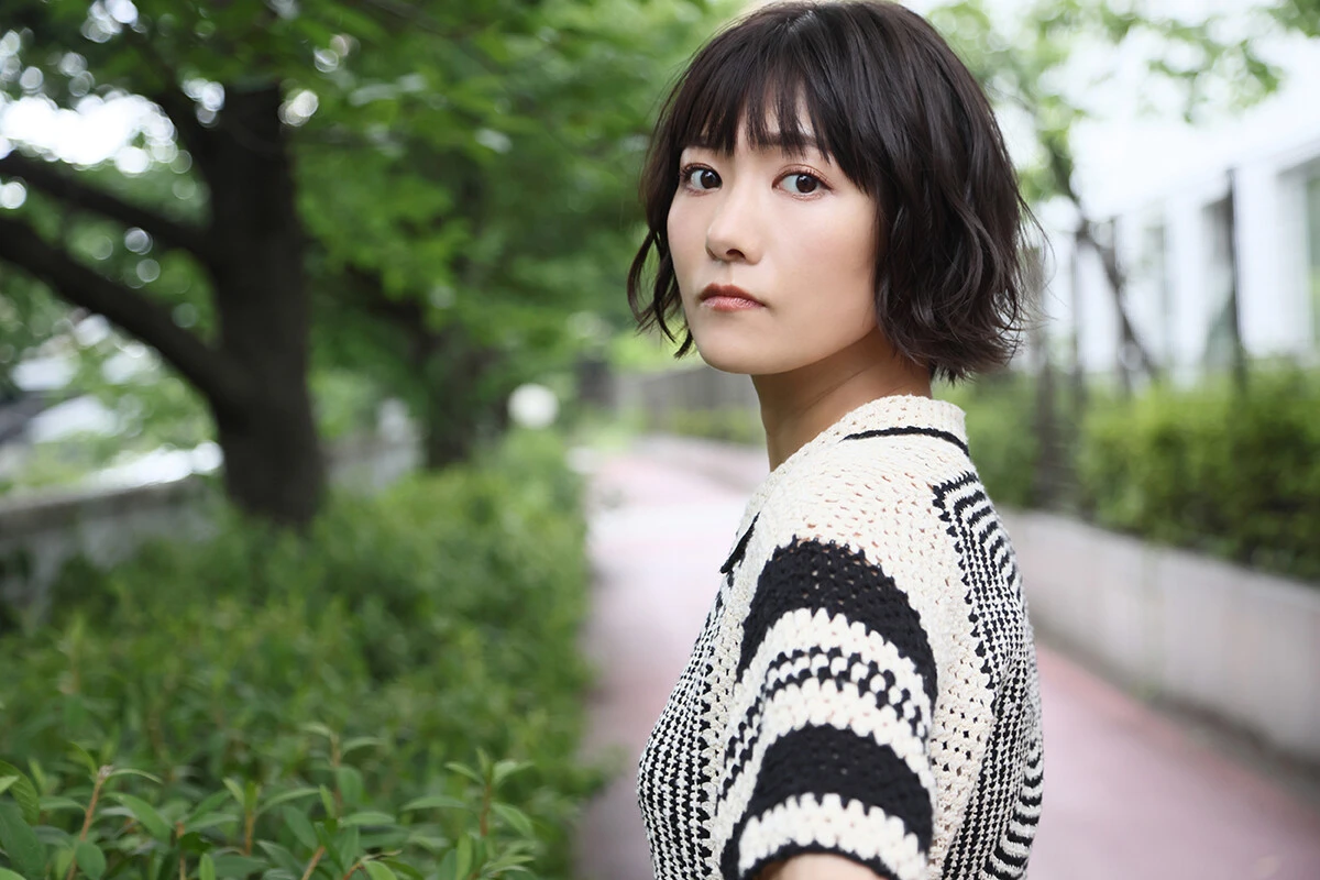 『ウルトラマンデッカー』ヒロインの宮澤佐江を直撃！「ウルトラマンの生き方は、私自身がアイドル時代に大事にしていた姿勢と通じる部分があるんです」【歴代ヒロインたちのウルトラマン①】