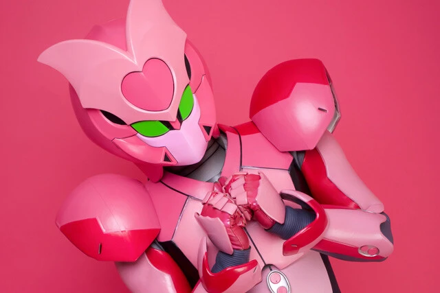 上半期最大ヒット「マジーヌ」の"奇怪的"なデジタル写真集【グラビア美女画報・番外編】