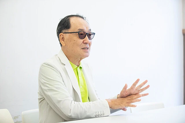 「ただ舞台が好きで必死に向かっている彼女たちを見ると、僕も８ミリカメラ持って映画を撮っていた頃を思い出す。大人の方もファンになってほしい」と話す広井氏