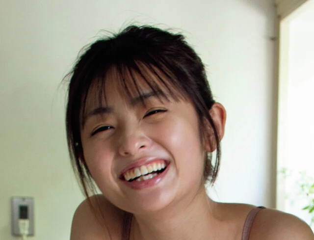 西葉瑞希、等身大でキュートな"国民の幼馴染"「かわいいだけのグラビア、おもんないなって!」