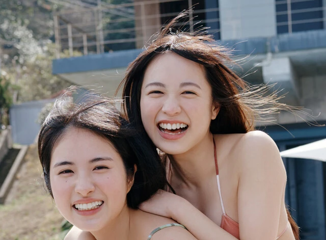 ミスマガ姉妹の早川渚紗と内藤花恋「花恋ちゃんにめっちゃ脱がされたし、押し倒された」（早川）