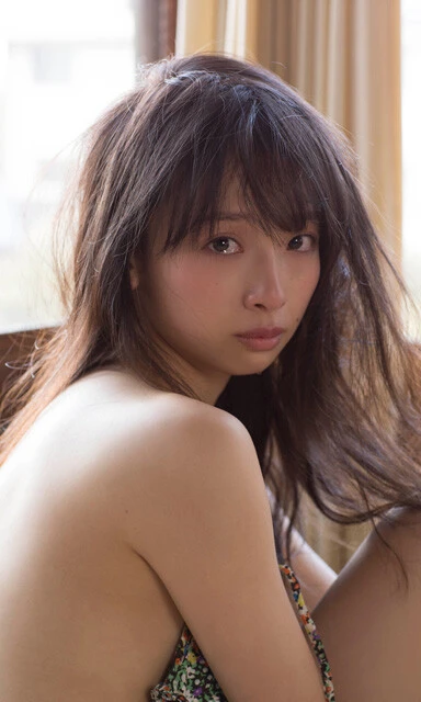 デジタル写真集『その涙を超えて。』(撮影/丸谷嘉長)より