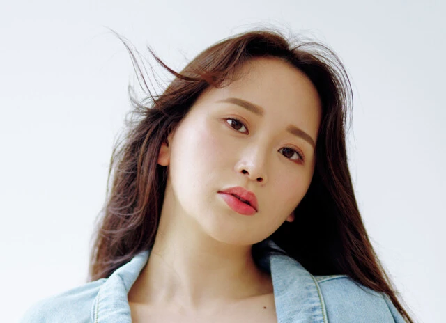 "レースクイーン界No.1美ボディ"の福江ななか「イノシシやシカの肉を食べ、蜂の子がおやつ代わりでした（笑）」