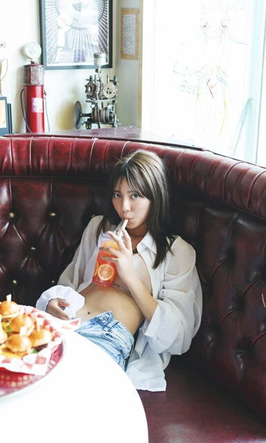 【デジタル限定】川津明日香写真集『Ｉｔ’ｓ　ＮＥＷ』　（Ｃ）大辻隆広／集英社